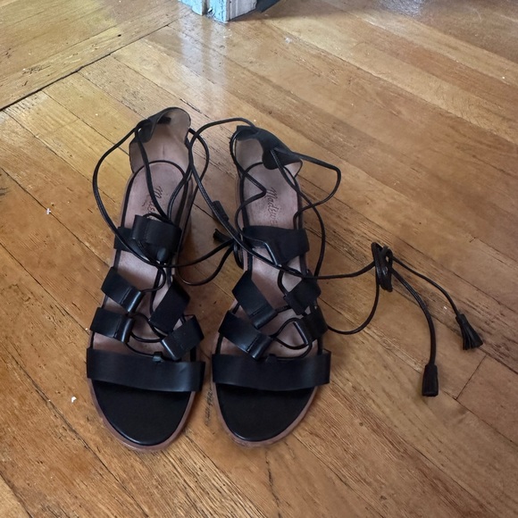Madewell leather wraparound heeled sandal - Picture 2 of 3